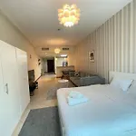 Amazing Largest Studio In Marina Next To Metro - Central Location