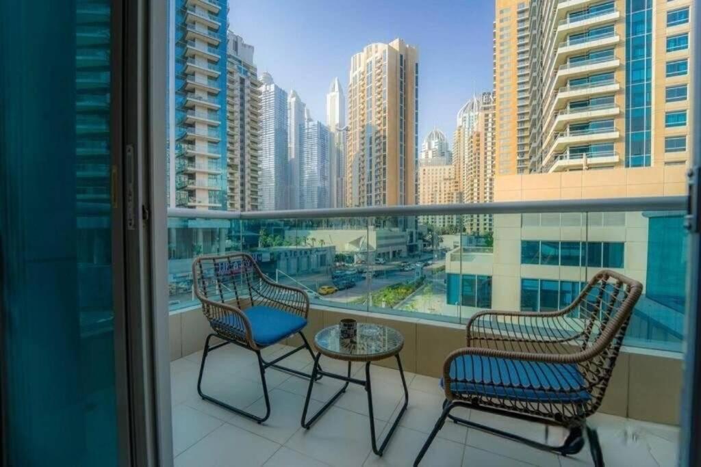 Apartment Amazing Largest In Marina Next To Metro - Location