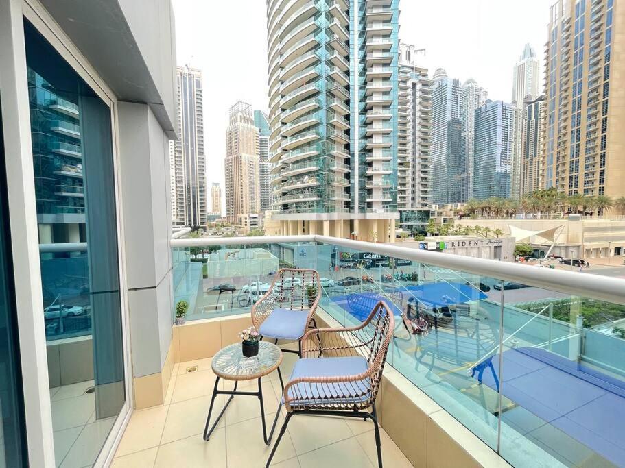 Apartment Amazing Largest In Marina Next To Metro - Location Dubai