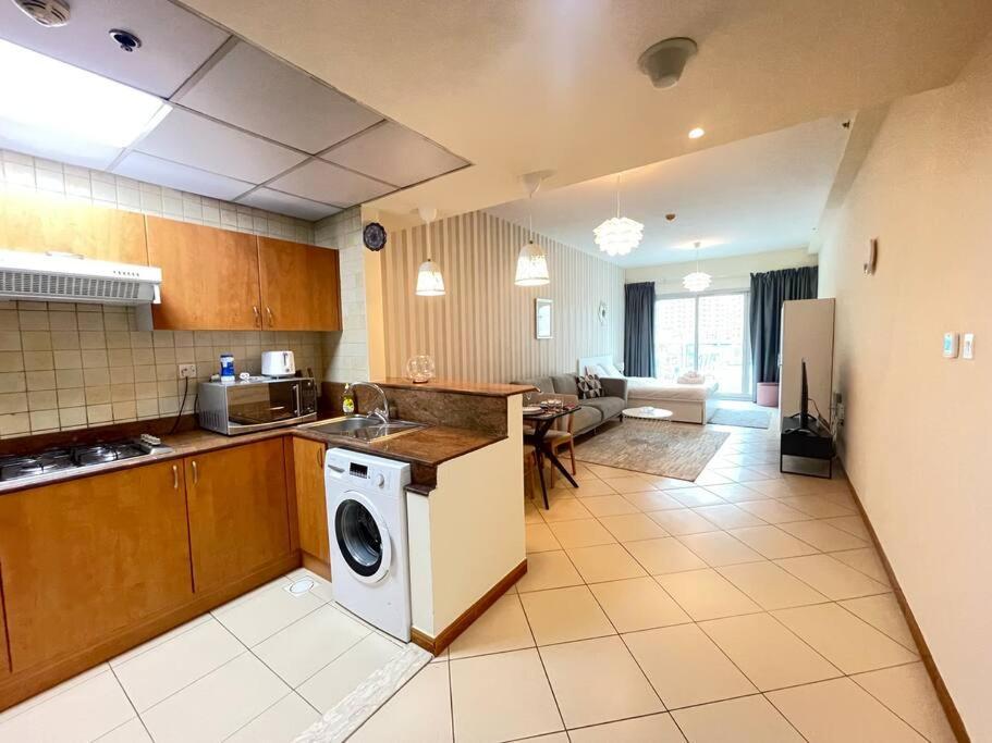 Amazing Largest In Marina Next To Metro - Location Apartment Dubai