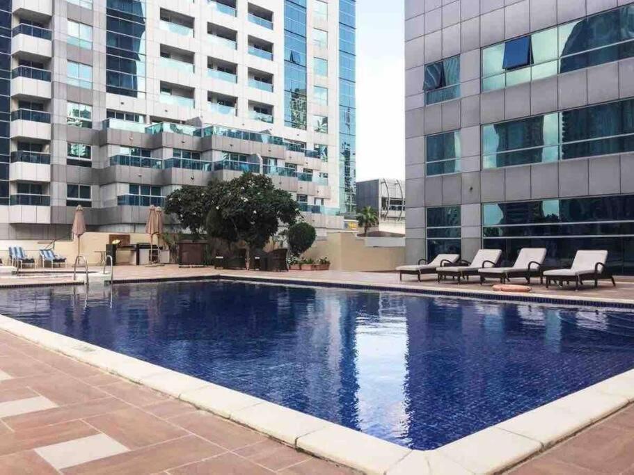 Amazing Largest In Marina Next To Metro - Location Apartment Dubai