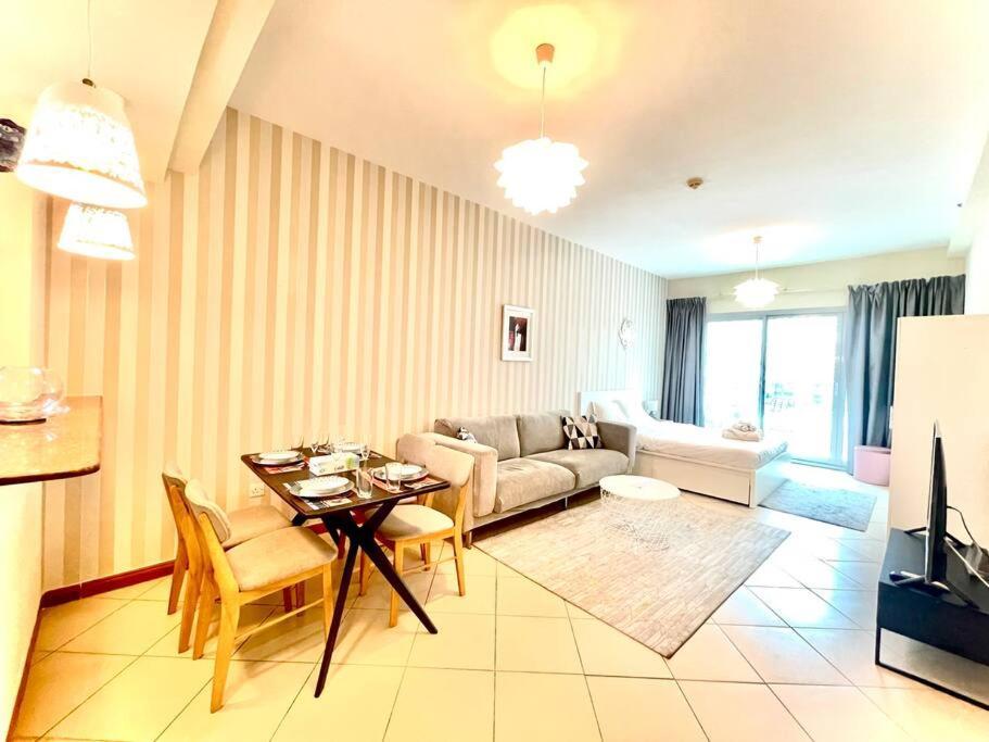 Apartment Amazing Largest In Marina Next To Metro - Location *
